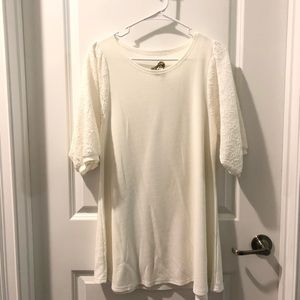 [NWT] WHITE SHORT DRESS WITH LACE SLEEVES
